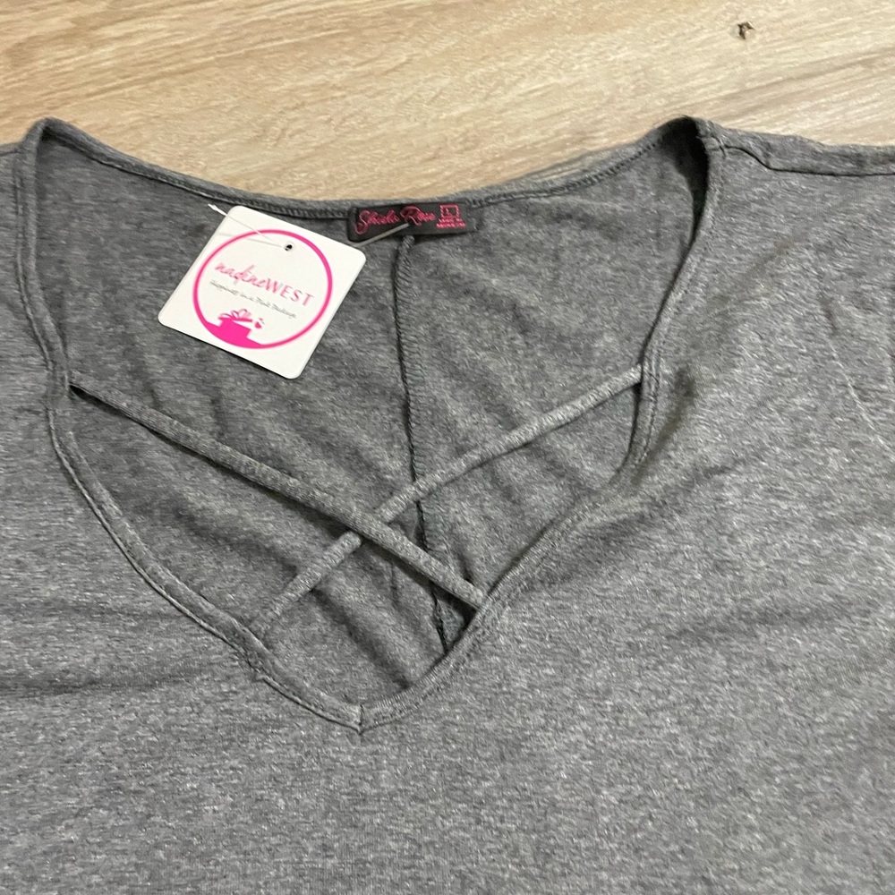 Womens blouse - Picture 2 of 5